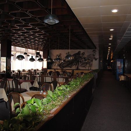 Hotel Labe باردوبيتسه المظهر الخارجي الصورة