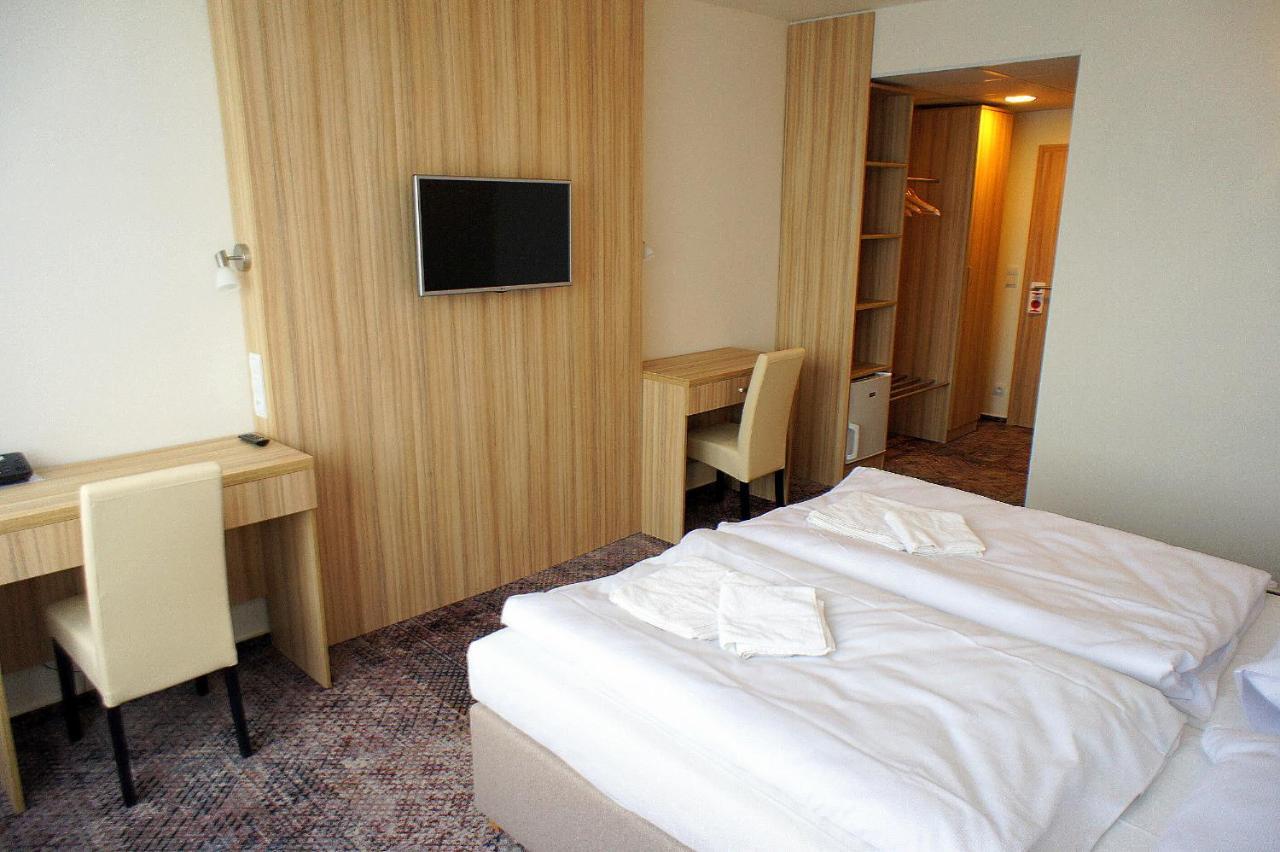 Hotel Labe باردوبيتسه المظهر الخارجي الصورة